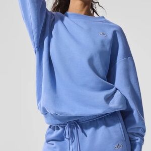 Like NEW Alo Accolade Crew Neck Pullover & Jogger SET in Blue Size Small